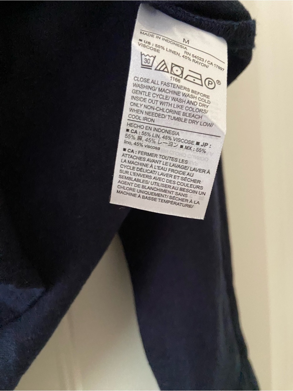 NWT - Banana Republic Linen Blend Dark Navy Button-Down Shirt - Medium - Picture 8 of 9